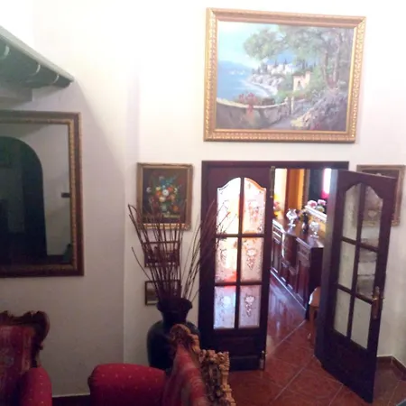 Calle Los Arenales Villa